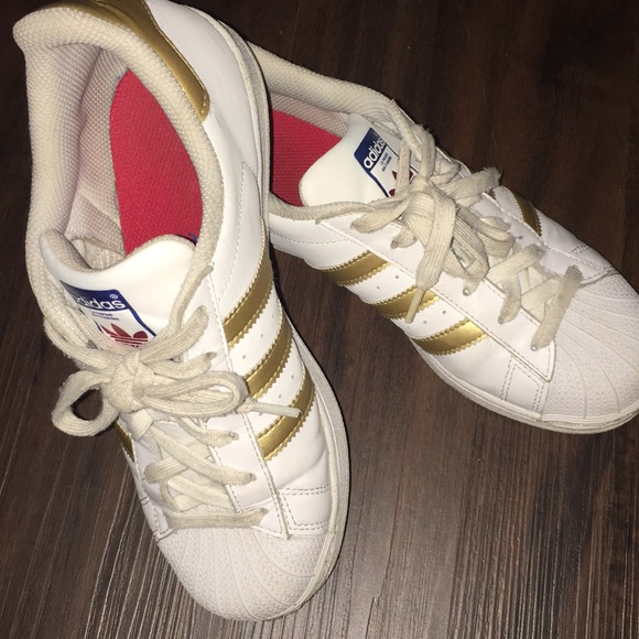 adidas Shoes - Adidas superstar